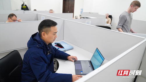 絲路上的班列丨一次特別的跨國尋訪 七千公里外的堅(jiān)守 文化經(jīng)紀(jì)人服務(wù)